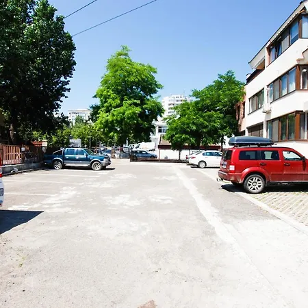 Tonis Mamaia Apartmán